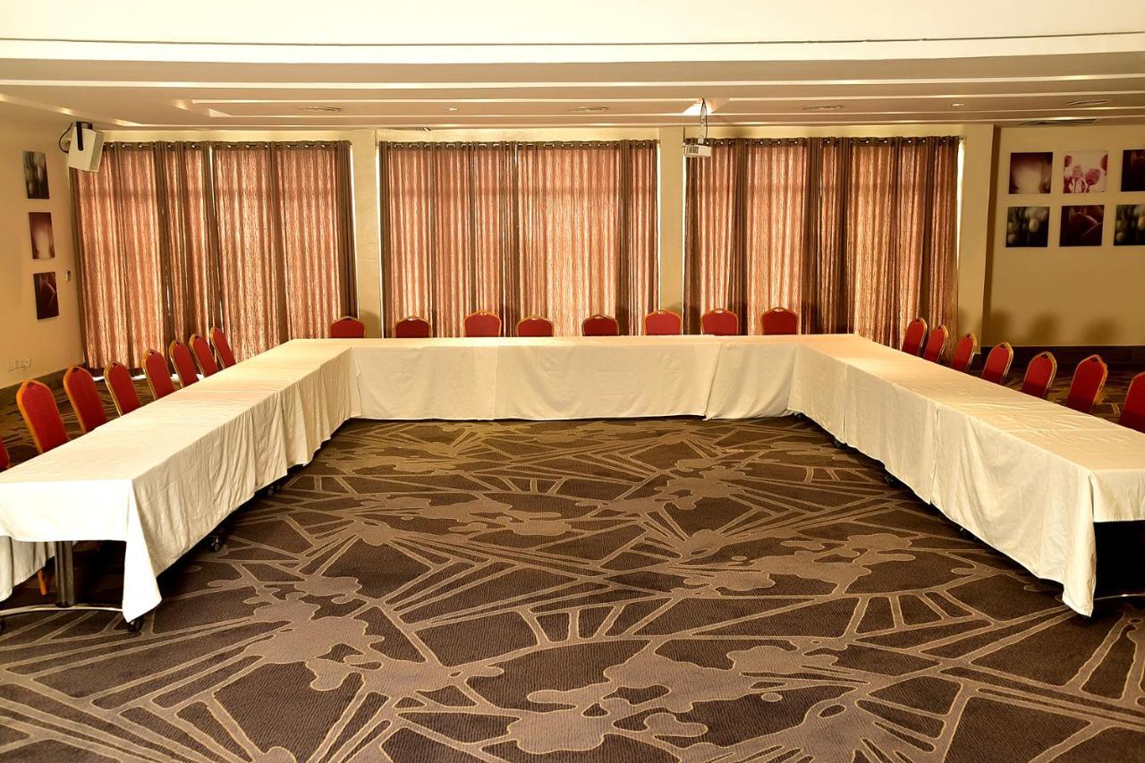Golden Tulip Ibadan Hotel ภายนอก รูปภาพ