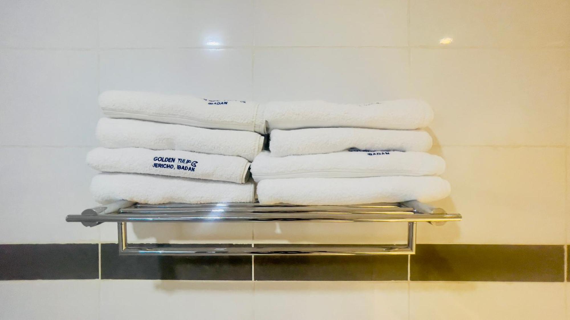 Golden Tulip Ibadan Hotel ภายนอก รูปภาพ