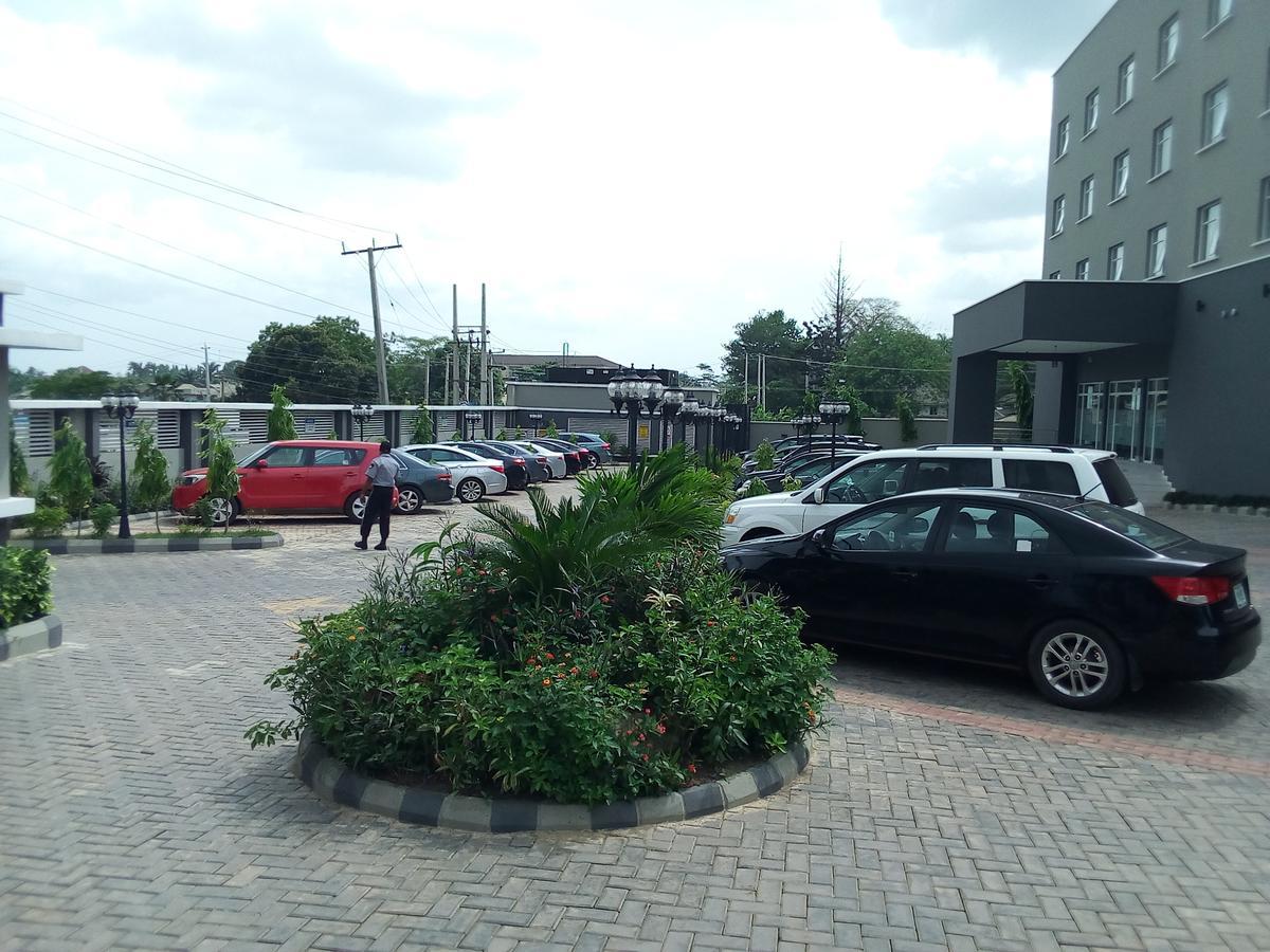 Golden Tulip Ibadan Hotel ภายนอก รูปภาพ
