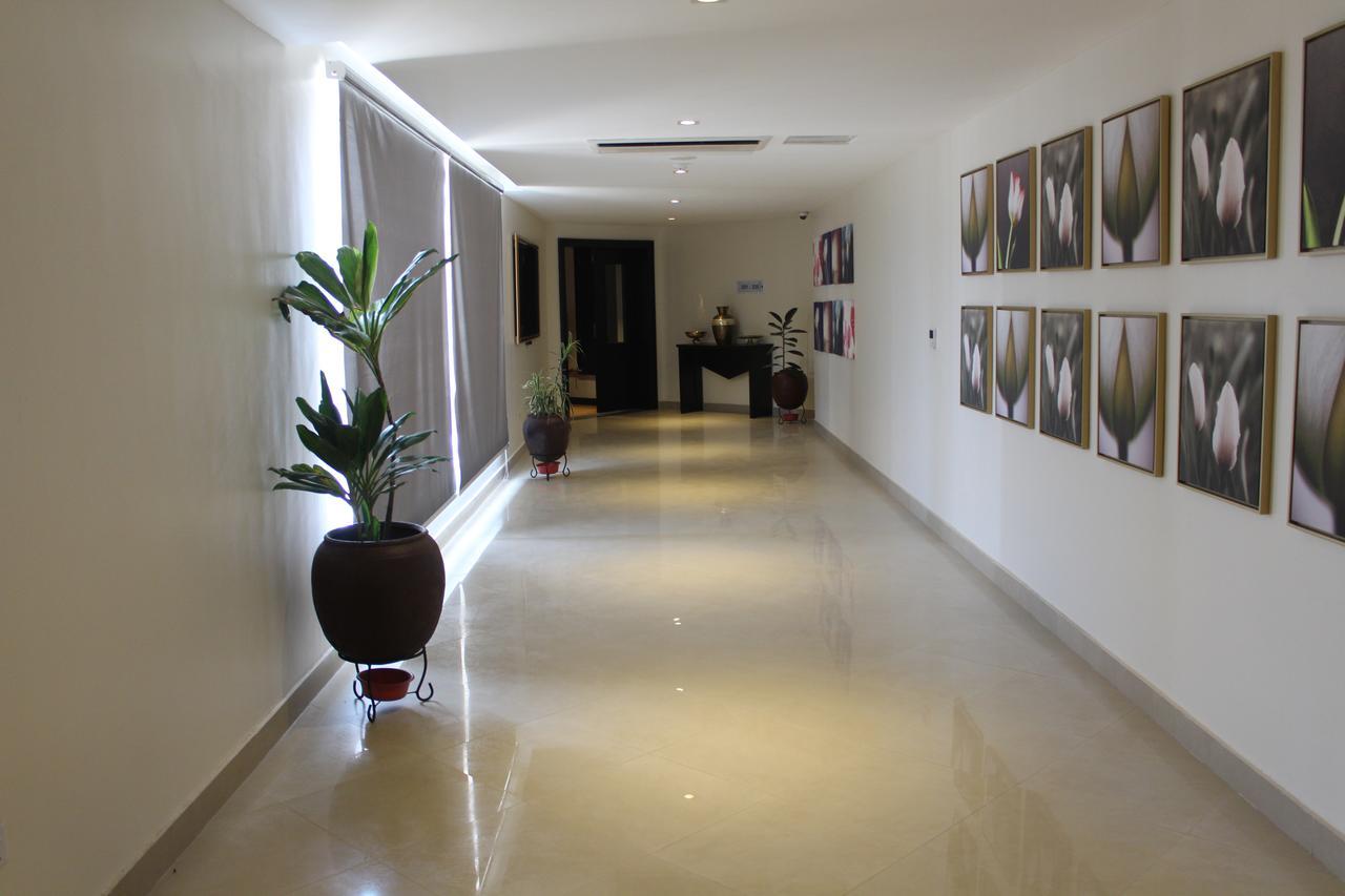 Golden Tulip Ibadan Hotel ภายนอก รูปภาพ