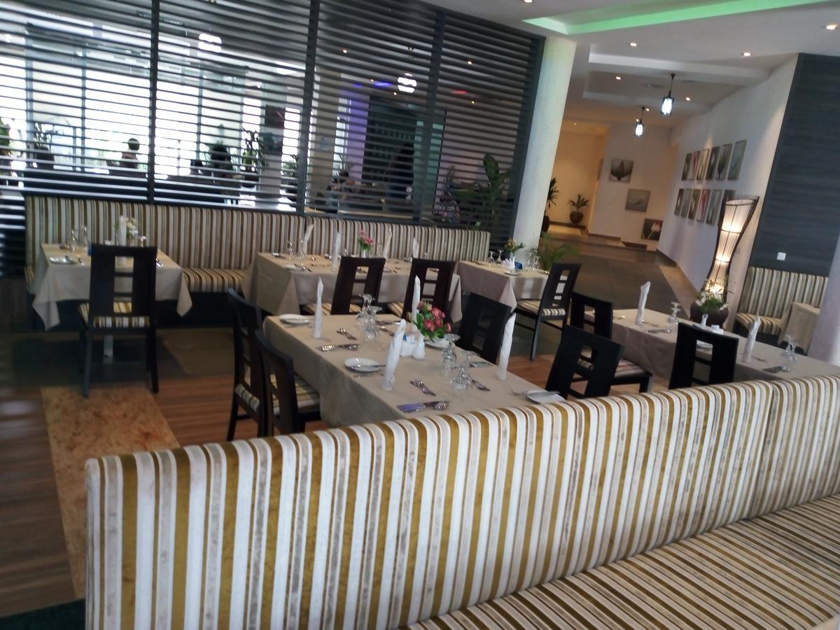 Golden Tulip Ibadan Hotel ภายนอก รูปภาพ
